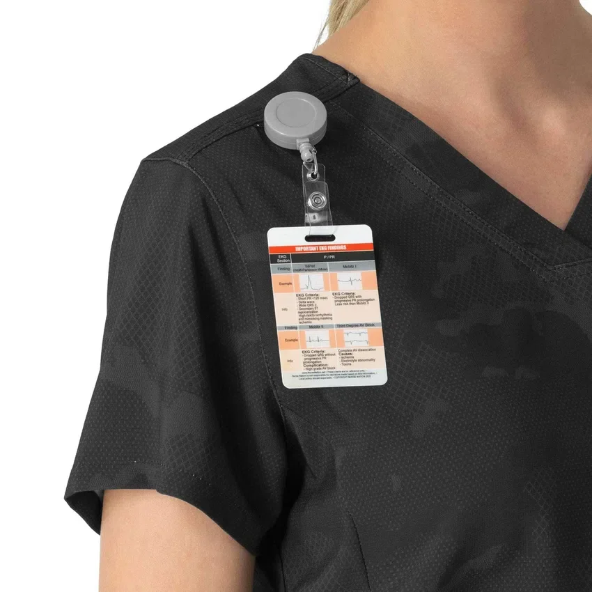 Dames-scrubtop met print om in de broek te stoppen
