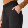 Force fleece-joggingbroek met relaxte pasvorm voor dames