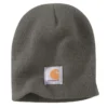 Gebreide muts met logopatch