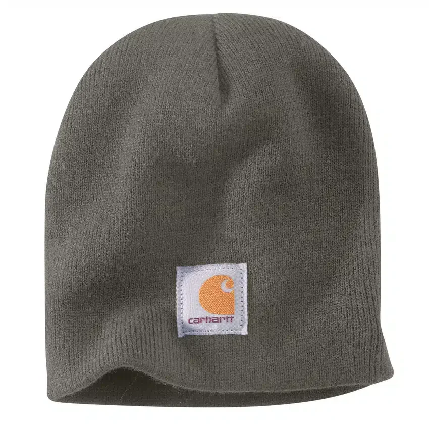 Gebreide muts met logopatch