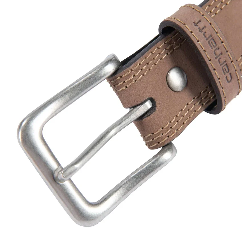 Leren riem met drievoudige stiksels