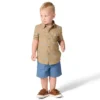 Tweedelige set voor jongens met bedrukt overhemd met korte armstukken en canvas short (peuters)