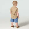Tweedelige set voor jongens met bedrukt overhemd met korte armstukken en canvas short (peuters)